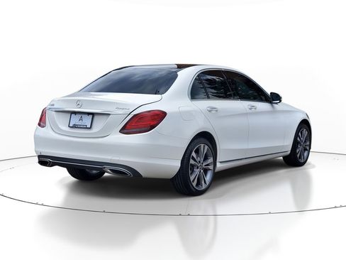 Used 2019 Mercedes-Benz C 300 4MATIC Sedan image 4