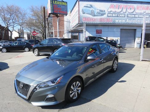 Used 2021 Nissan Altima 2.5 S image 2
