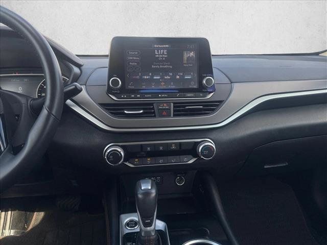 Used 2025 Nissan Altima 2.5 SR AWD/4WD image 12