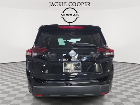New 2026 Nissan Rogue SV FWD image 6