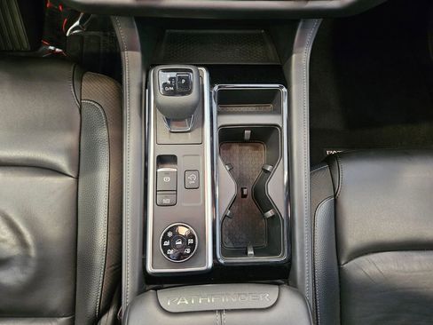 Certified 2023 Nissan Pathfinder SL image 20