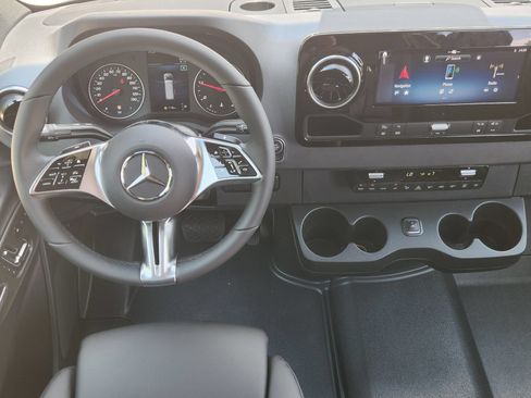 New 2026 Mercedes-Benz Sprinter 2500 image 19