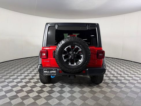 Used 2025 Jeep Wrangler Unlimited Rubicon 4xe AWD/4WD image 9