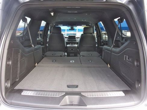 Used 2021 Chevrolet Suburban High Country image 33