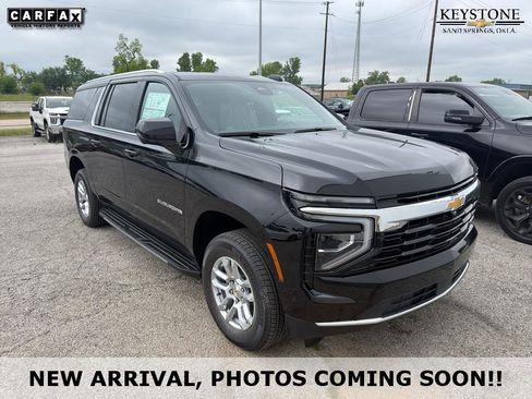 New 2026 Chevrolet Suburban LS AWD/4WD image 1