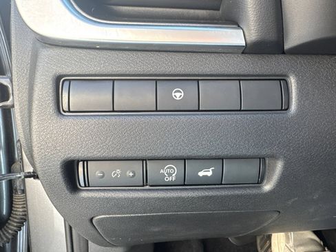 Used 2025 Nissan Rogue SV w/ SV Premium Package AWD/4WD image 20