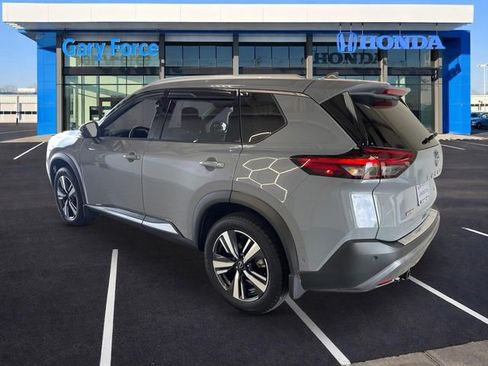 Used 2023 Nissan Rogue SL w/ SL Premium Package FWD image 3
