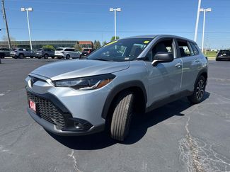 Used 2025 Toyota Corolla Cross AWD Hybrid video 3
