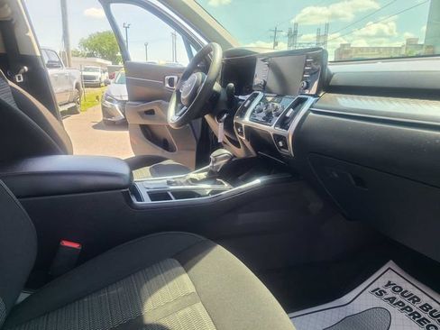 Used 2023 Kia Sorento LX AWD/4WD image 17