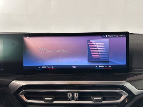 Certified 2023 BMW 330i xDrive Sedan w/ Driving Assistance Package image 11