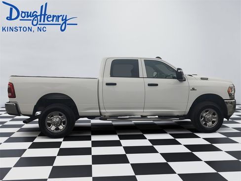 Used 2024 RAM 2500 Tradesman w/ Chrome Appearance Group image 6