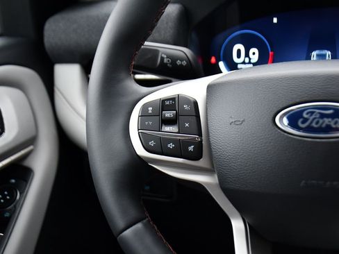 Used 2026 Ford Explorer Active w/ Active Comfort Package image 36