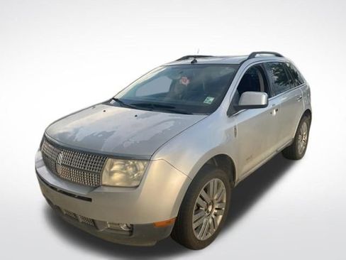 Used 2010 Lincoln MKX 2WD image 3