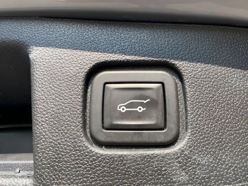 Used 2024 Chevrolet Blazer EV LT AWD/4WD image 11