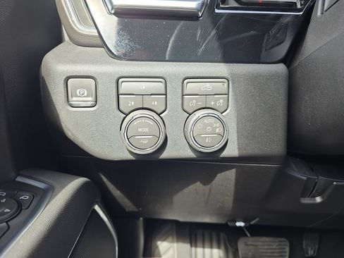 New 2026 Chevrolet Silverado 3500 LT w/ Convenience Package AWD/4WD image 25