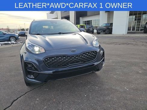 Used 2022 Kia Sportage Nightfall Edition image 4