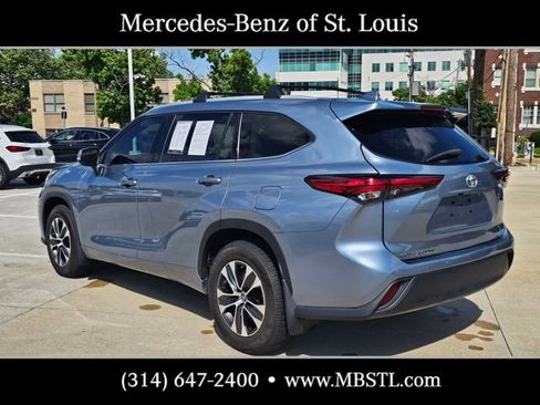 Used 2022 Toyota Highlander XLE FWD image 4