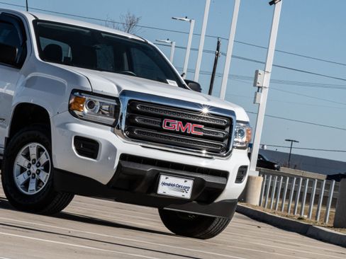 Used 2017 GMC Canyon 2WD Crew Cab w/ Convenience Package image 5