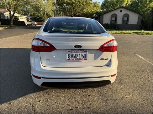 Used 2019 Ford Fiesta SE FWD image 6