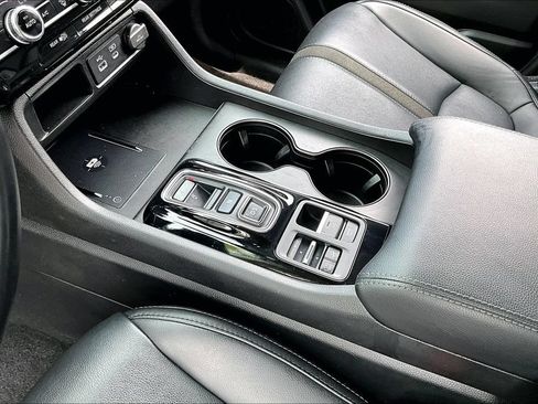 Used 2025 Honda Pilot EX-L image 15