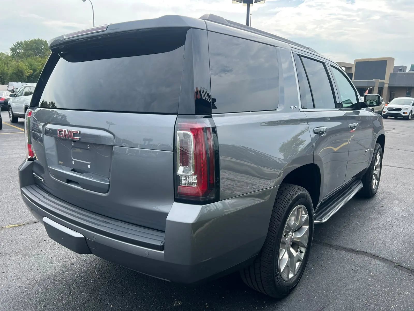 Used 2019 GMC Yukon SLT AWD/4WD image 7