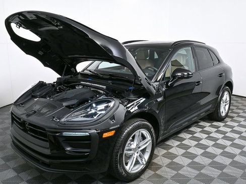 Used 2026 Porsche Macan AWD/4WD image 33