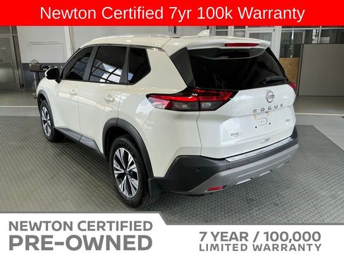 Used 2023 Nissan Rogue SV w/ SV Premium B Package FWD image 12
