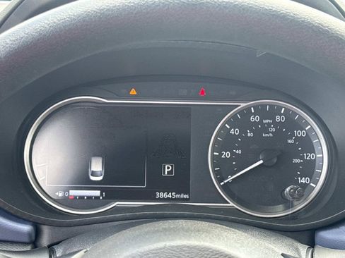 Certified 2024 Nissan Versa SV FWD image 28