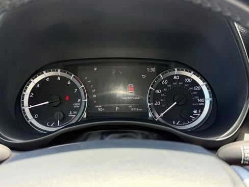 Used 2023 Toyota Highlander LE FWD image 22