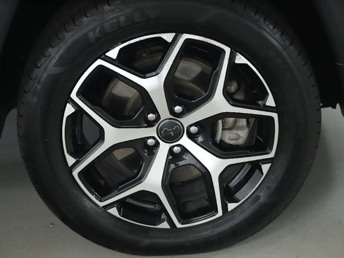 Used 2025 Jeep Compass Limited AWD/4WD image 10