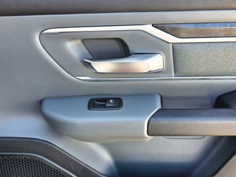 Used 2022 RAM 1500 Big Horn image 32