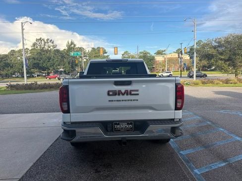 Used 2020 GMC Sierra 1500 4x4 Crew Cab w/ Sierra Value Package image 6