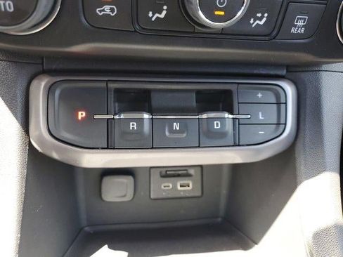 Used 2023 GMC Acadia AT4 w/ Technology Package AWD/4WD image 26