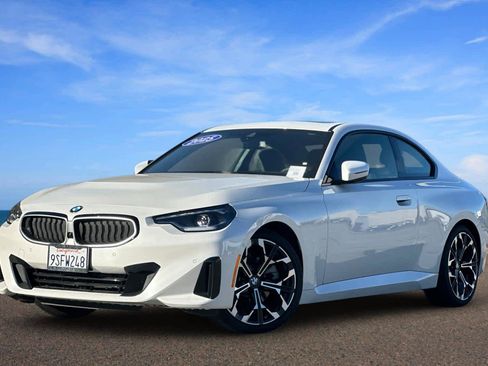 Used 2025 BMW 230i Coupe w/ Convenience Package image 1