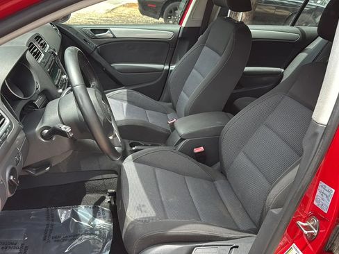 Used 2013 Volkswagen Golf 4-Door FWD image 14