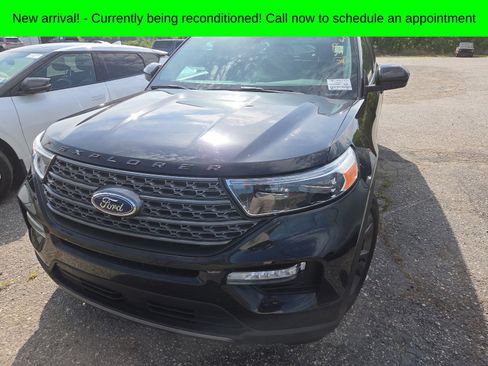 Used 2024 Ford Explorer XLT w/ Equipment Group 202A RWD image 1