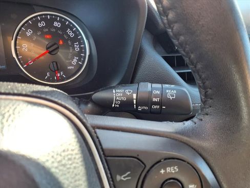 Used 2020 Toyota RAV4 XLE Premium image 15