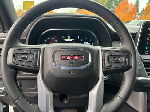 Certified 2024 GMC Yukon XL SLE image 23