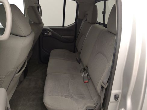 Used 2018 Nissan Frontier SV RWD image 18