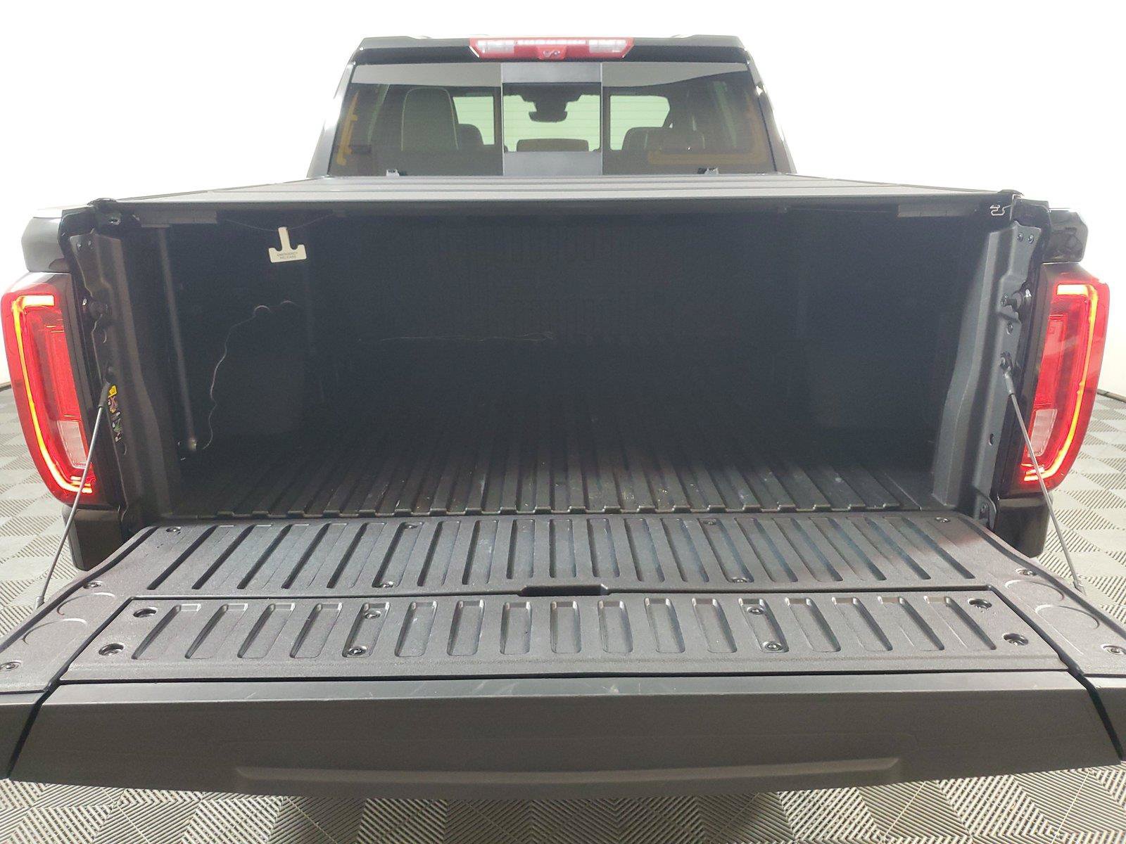 Used 2025 GMC Sierra 1500 Denali Ultimate AWD/4WD image 8