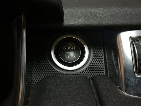 Used 2022 Land Rover Range Rover Sport SE image 22