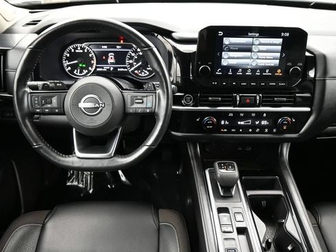 Used 2023 Nissan Pathfinder SL w/ SL Premium Package FWD image 5
