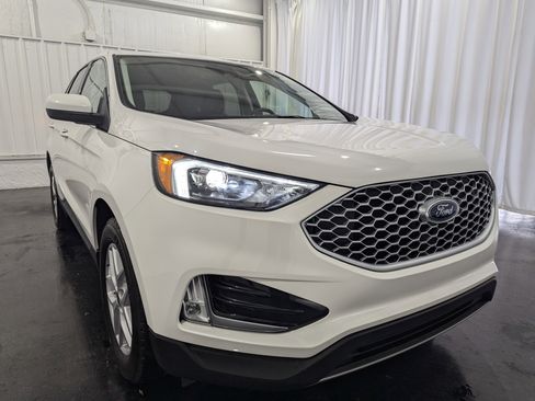 Used 2024 Ford Edge SEL w/ Convenience Package image 5