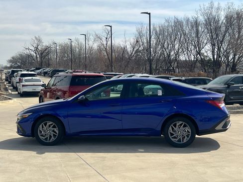 New 2026 Hyundai Elantra Blue image 6