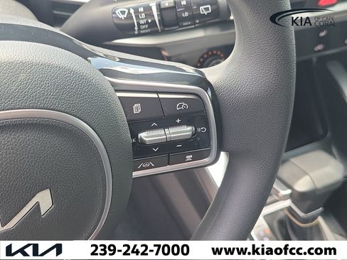 Certified 2025 Kia Sorento LX FWD image 26