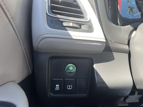 Used 2017 Honda HR-V EX-L image 19