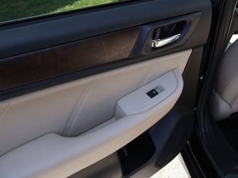 Used 2018 Subaru Outback 2.5i Limited w/ Popular Package #2 image 17