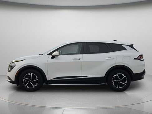 Used 2023 Kia Sportage LX FWD image 3