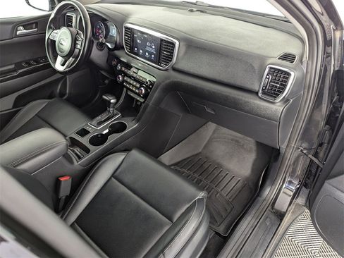 Used 2022 Kia Sportage EX image 19