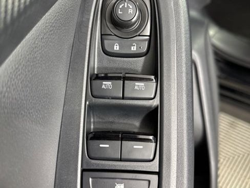 Used 2025 Subaru Crosstrek 2.0i image 24